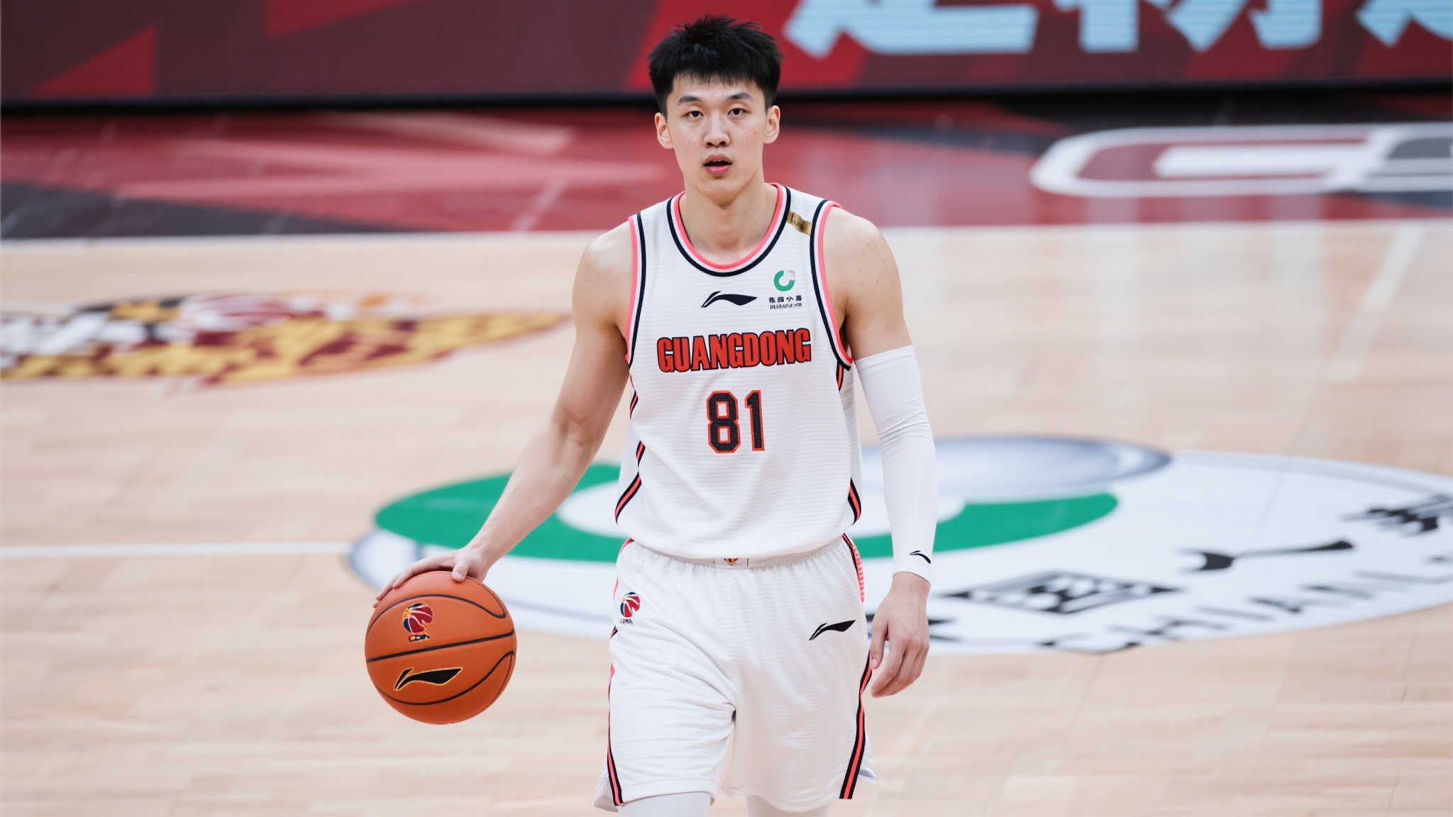 leyu sports通过乐鱼APP提供NBA、CBA及各大足球联赛的高清直播,zh-leyu.me 网页版登录入口地址便捷畅通,娱乐平台丰富多样,汇聚体育最新活动及游戏娱乐场。玩家可参与实时竞猜、互动游戏,赢取丰厚奖励。平台注重安全保障和用户体验,全力打造安全、专业、趣味十足的线上娱乐平台。